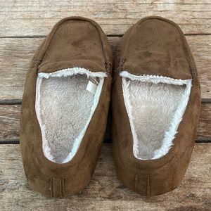 Boys house slippers size small 13/1